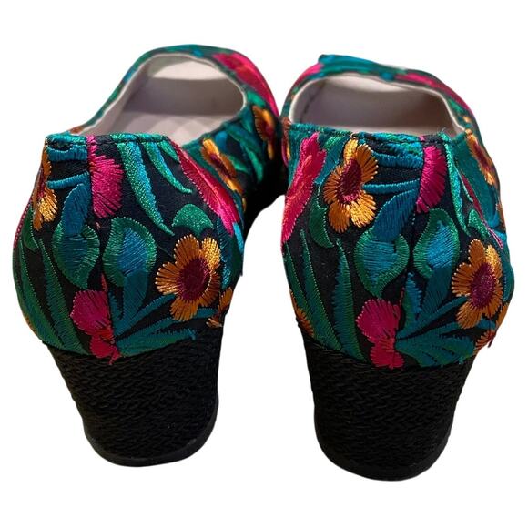Sesto Meucci Balmy Embroidered Floral Wedge Peep Toe Sandal Women's Sz 7M EUC - Picture 4 of 7